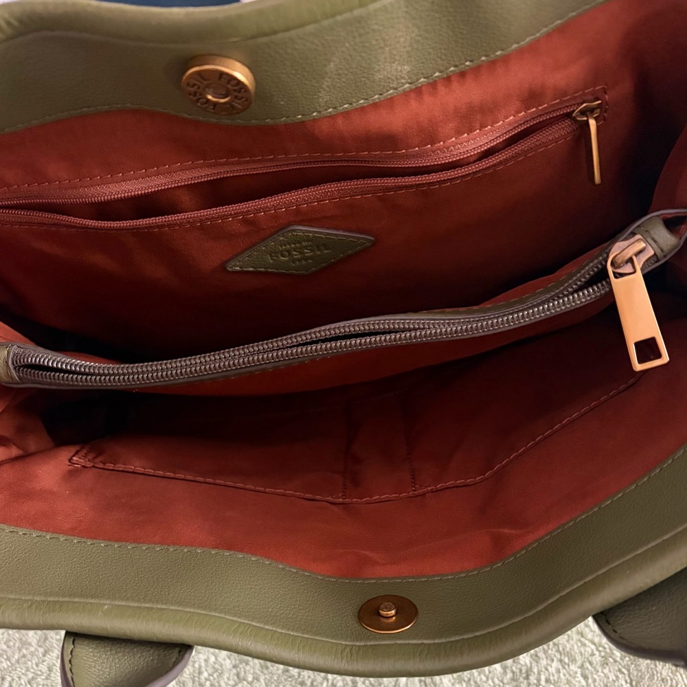 Fossil Olive Green Leather Satchel Crossbody Bag w/ Key Charm NEW - Picture 5 of 8